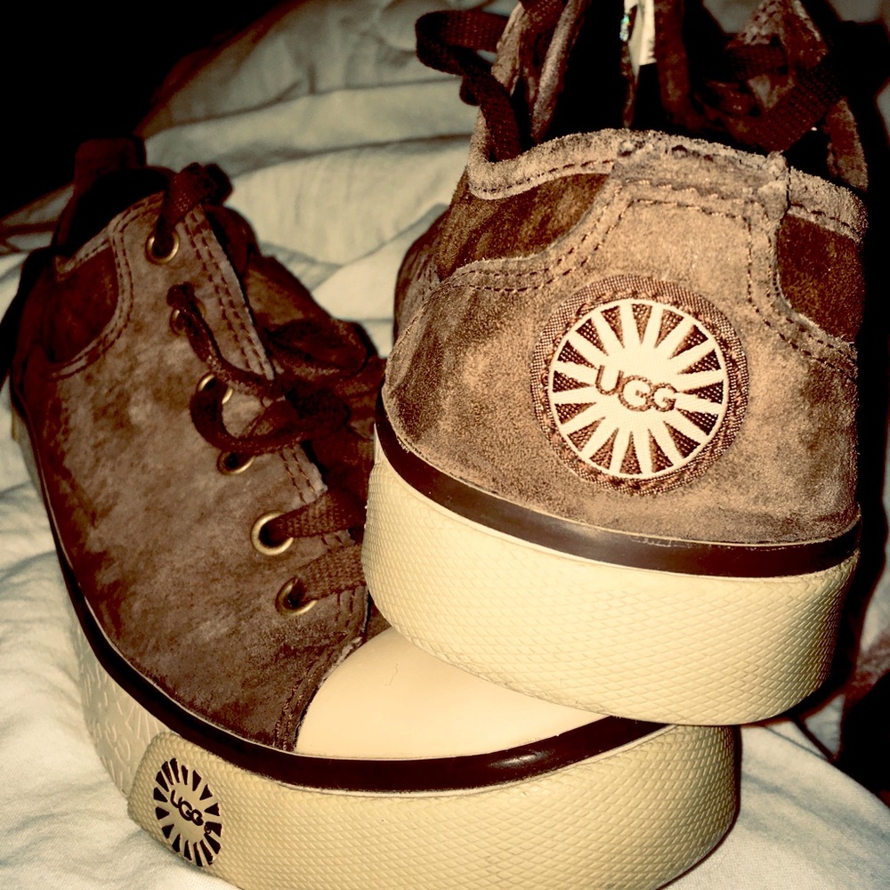 UGG Brown Suede sneakers